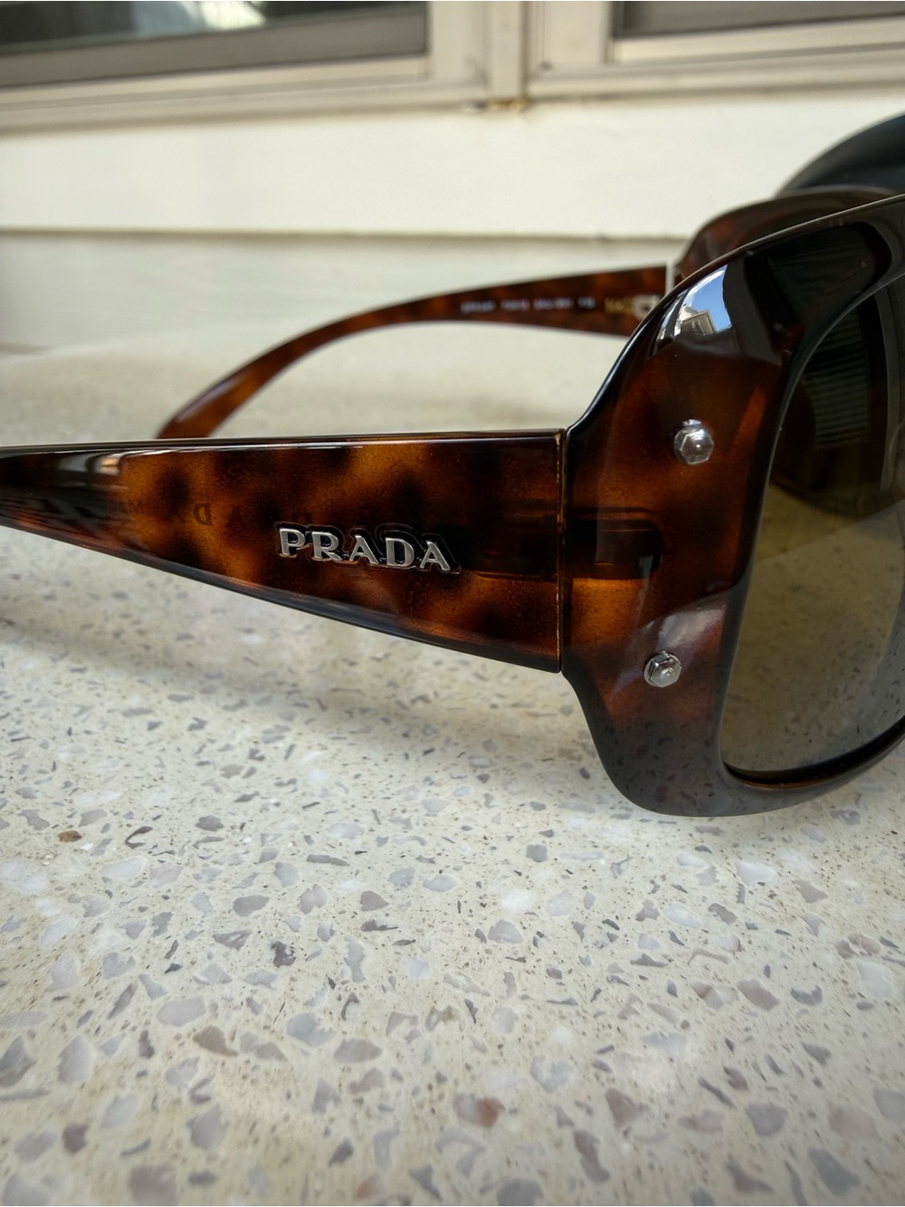 Vintage Prada Women's Tortoiseshell Sunglasses Brown Lenses with Original Case - Picture 5 of 13